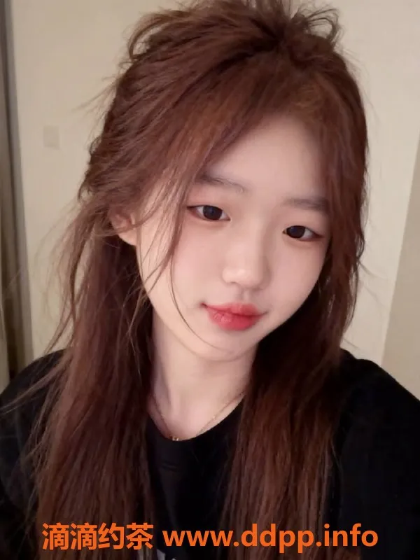 广州楼凤-天河嫩妹小奈，水费500p等你体验