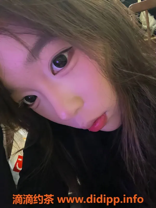 深圳楼凤-福田嫩妹小敏，800元服务，六九舌吻特别推荐