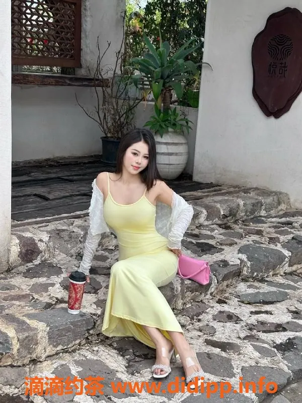 成都楼凤-高升桥莉莉：双飞服务，5p课时费超值体验