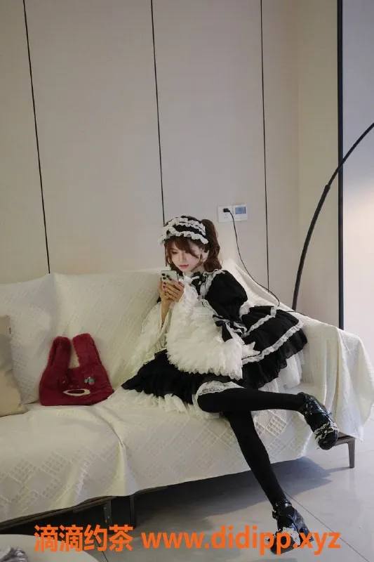 深圳楼凤-南山兮兮，163cm 40kg 02年美女，性价比高