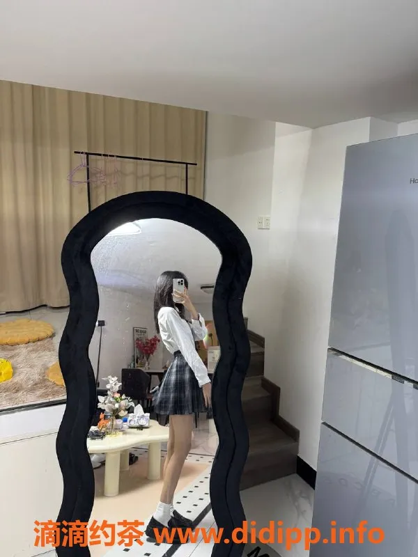 深圳楼凤-南山兮兮，163cm 40kg 02年美女，性价比高