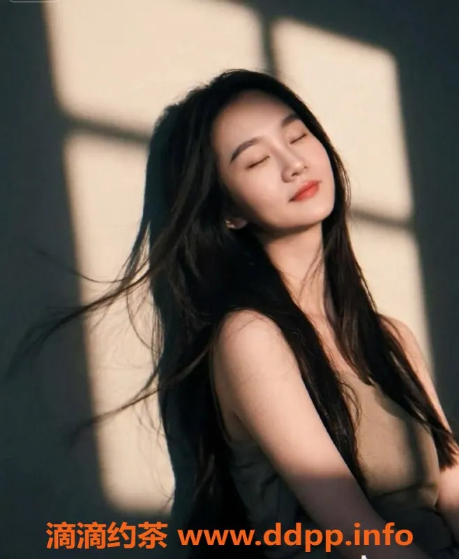 广州楼凤-番禺知予，嫩妹丝袜鸳鸯浴仅需600p