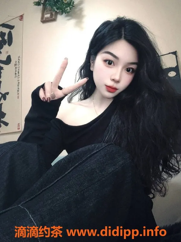 郑州楼凤-管城区飘飘，26岁，160cm，48kg，热情服务