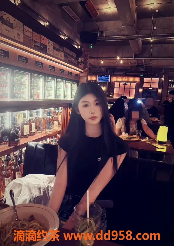 郑州楼凤-郑州管城区小雯19岁，170cm，52kg，精彩服务等你体验