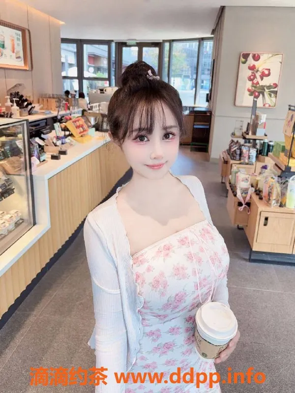 郑州楼凤-熊熊，27岁，郑州陪浴女，162cm，49kg