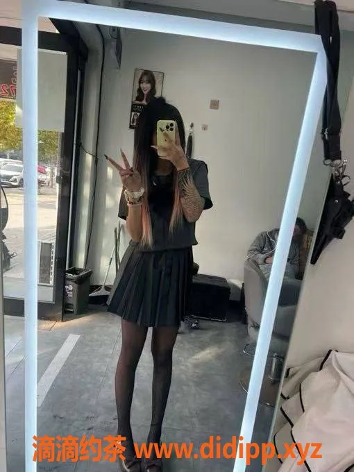 郑州楼凤-中原区18岁宝宝，168cm，C罩杯，超值服务