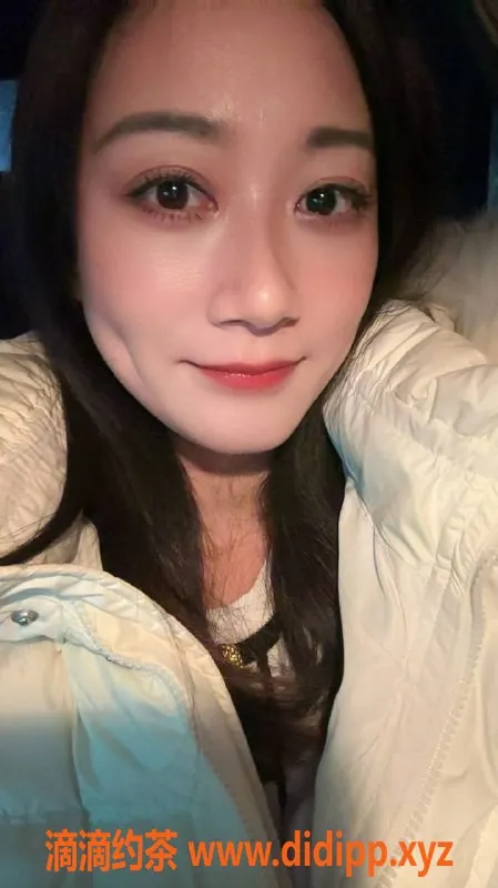 郑州楼凤-小苹果 - 168cm少妇，28岁，36C，超值服务等你来调教！