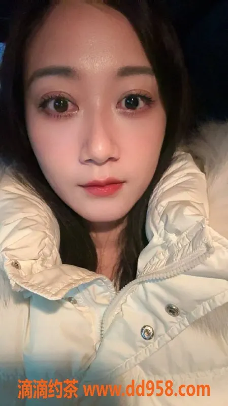 郑州楼凤资源信息,小苹果 - 168cm少妇，28岁，36C，超值服务等你来调教！