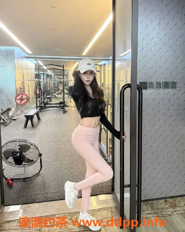 深圳楼凤-福田lulu，1400元享鸳鸯浴与69服务