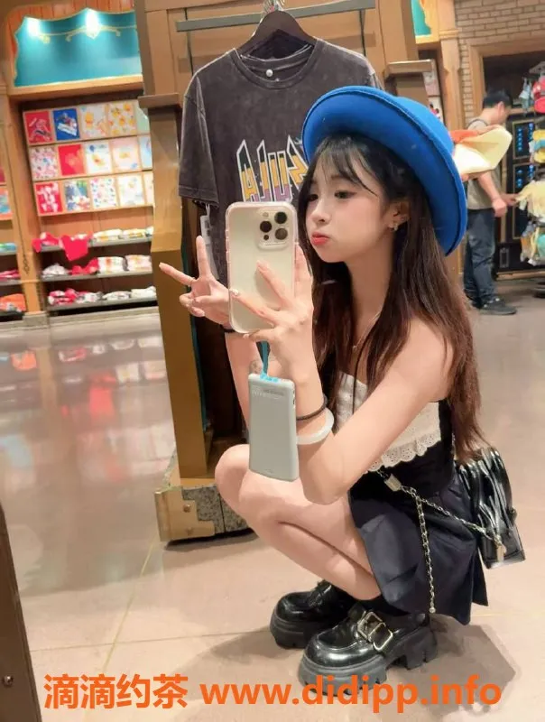 深圳楼凤资源信息,龙华晶晶，热情鸳鸯浴服务，1000起