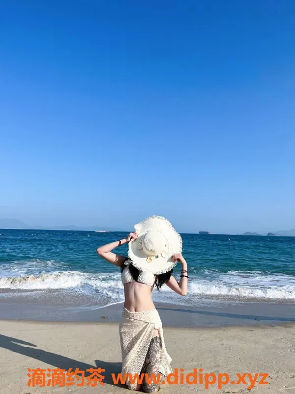 深圳楼凤-龙华嫩妹岁岁酱，800元体验调情魅力