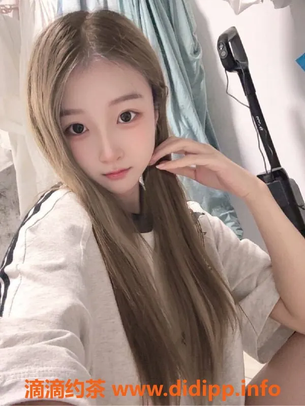 上海外围-上海WW001：服务多样，价格1800-2500元