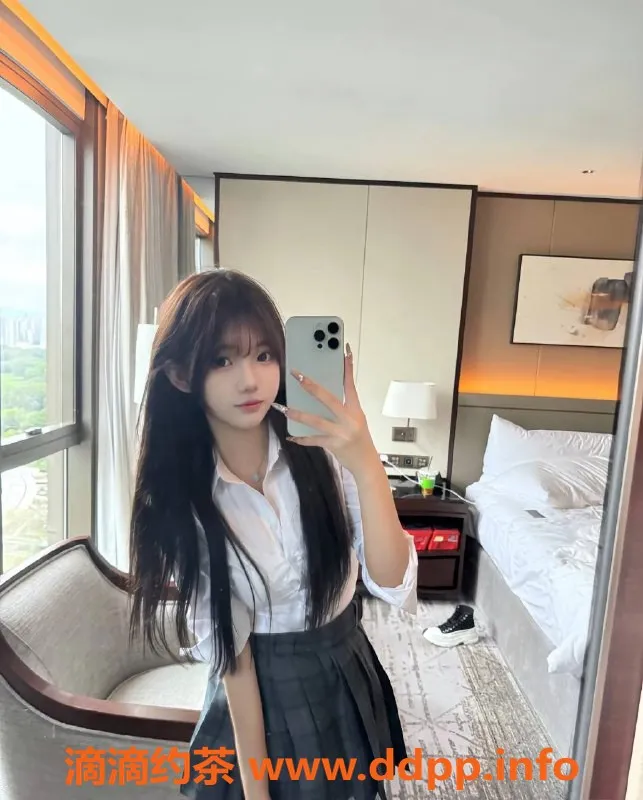 无锡楼凤-朵拉，锡山区娇小嫩妹，160/40，高颜值陪浴服务