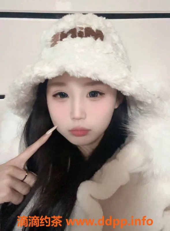 广州楼凤-天河嫩妹小欣，水费700P，服务多样！