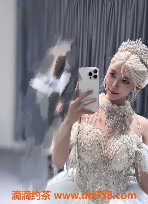 广州楼凤-天河懒懒嫩妹1000p，享受极致服务