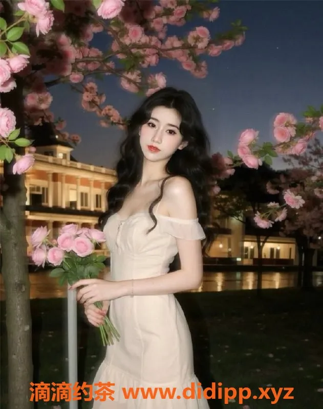 成都楼凤-成华区高挑御姐桃桃酱，颜值身材俱佳