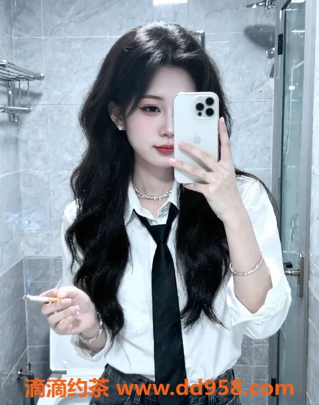 惠州楼凤-西子大亚湾 165cm 100斤 23岁 制服丝袜服务