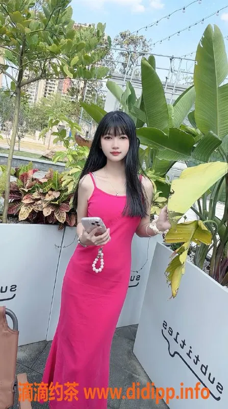 广州楼凤-广州天河小雨，700元单次服务，1300元双人欢享