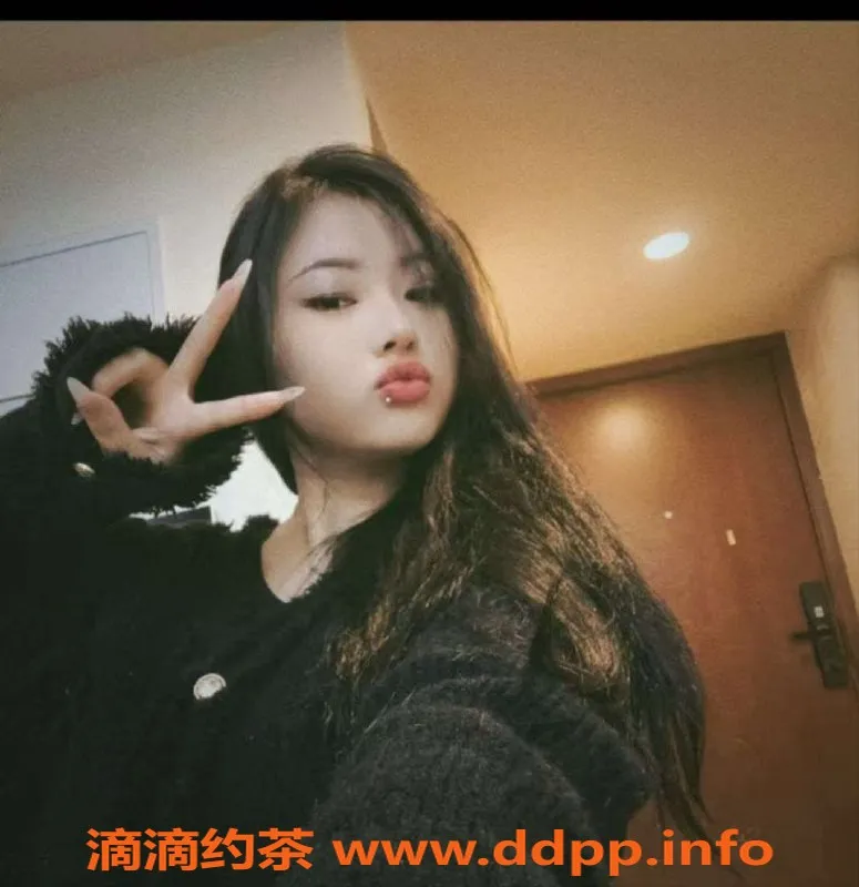 广州楼凤-天河舌钉晴晴，20岁165cm，胸围38D
