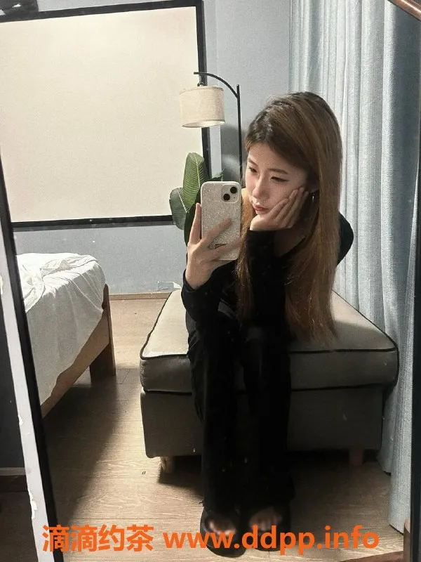 北京上门服务资源信息,丰台小奶皇18岁，165cm，105斤上门服务