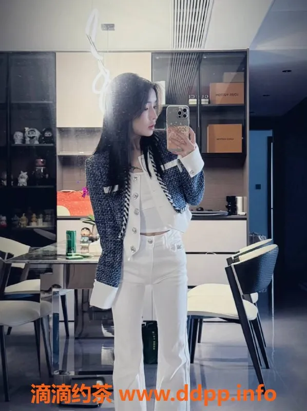 深圳楼凤-福田嫩妹芙宁娜，19岁159B，限时1200P