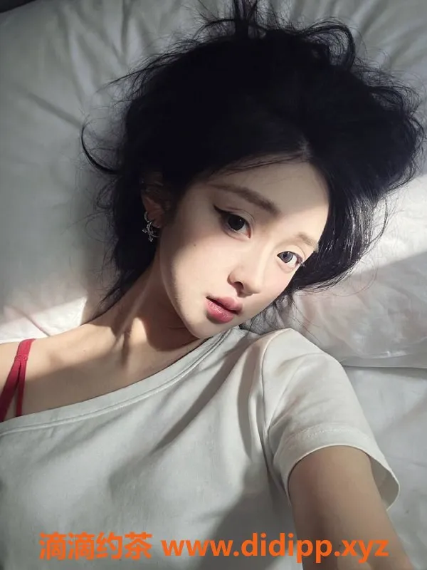 杭州上门服务资源信息,杭州晓莲，20岁女大学生，身高167，胸围B，服务优质！