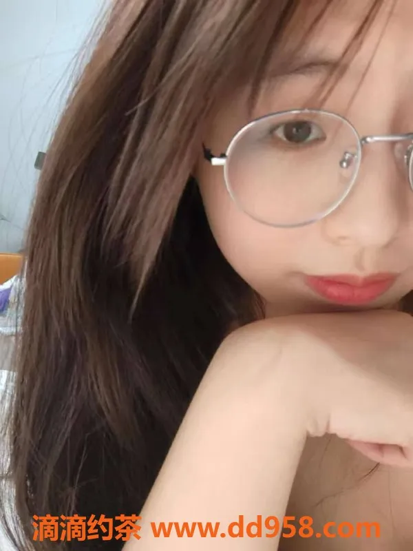 郑州楼凤-郑州中原区 崽崽 170cm 65kg 自然C胸