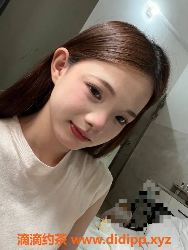 广州楼凤-番禺毛毛，600元嫩妹鸳鸯浴服务