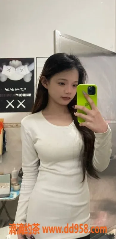 广州楼凤-番禺毛毛，600元嫩妹鸳鸯浴服务