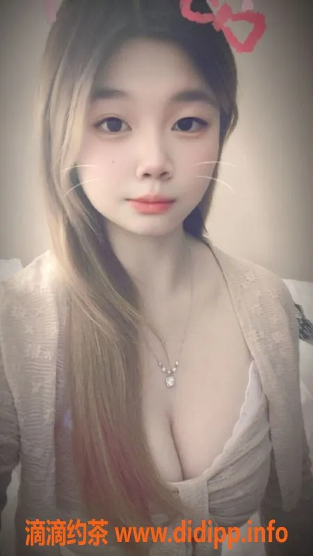 中山楼凤-西区最新姑娘，400快餐，500洗吹服务！