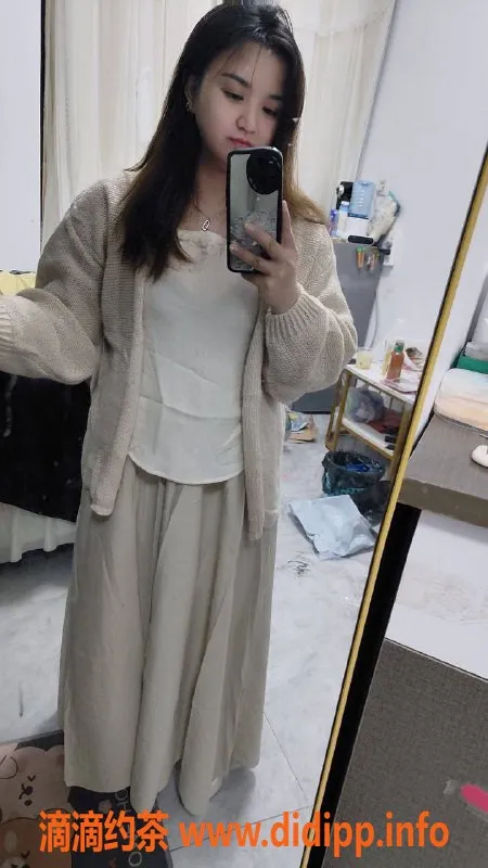 广州楼凤-天河宁沫，私密服务，课费400