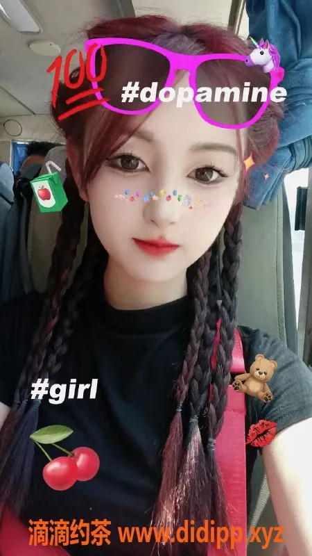 杭州楼凤-青玥：158cm童颜巨乳学生妹，上城1200p