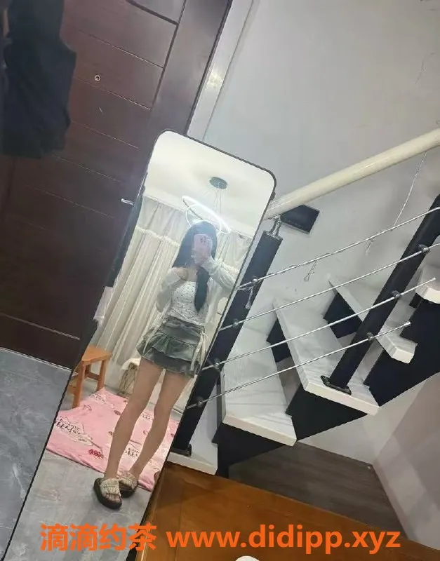 无锡上门服务-新吴区泡芙，168高、46斤，超高颜值嫩妹陪浴服务