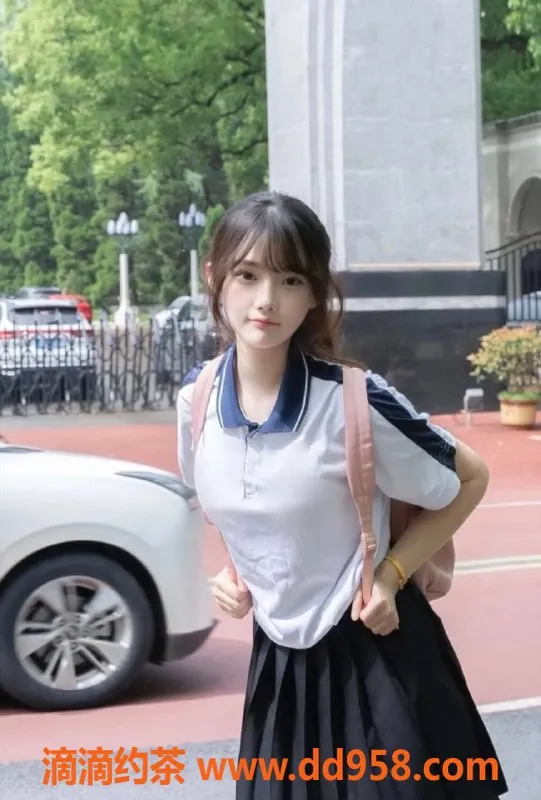 无锡楼凤-梁溪区清纯学妹 高颜值陪浴服务