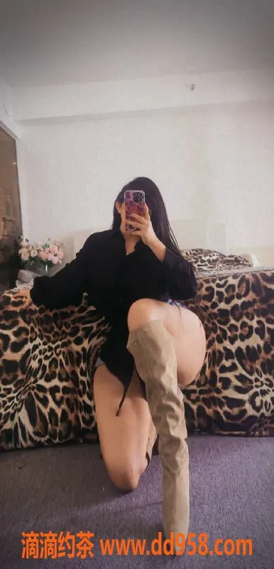 深圳楼凤-福田卡戴珊，茶费1400p、2500pp，享受优质服务