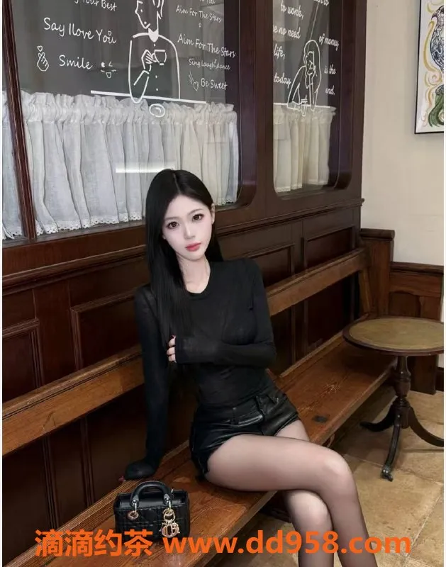 赣州楼凤-赣州婷儿 169cm胸围B 陪浴调情服务