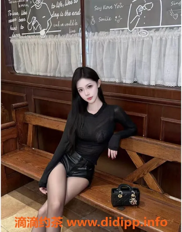 赣州楼凤-赣州婷儿 169cm胸围B 陪浴调情服务