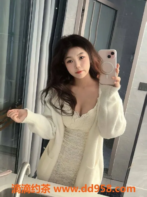 惠州楼凤-苑苑，大亚湾微胖妹，162cm，105斤，青春魅力