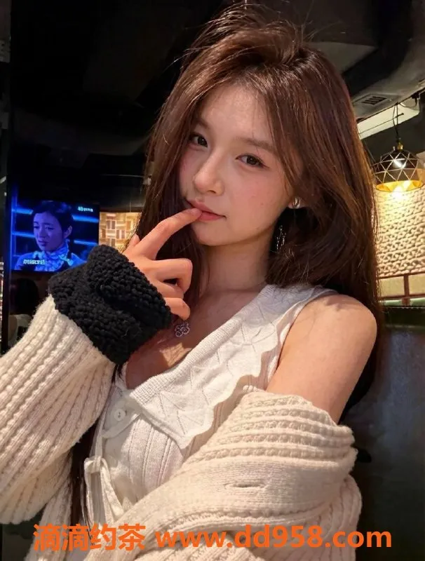 深圳楼凤-深圳龙华嫩妹菲菲，700元起，热情服务等你体验！