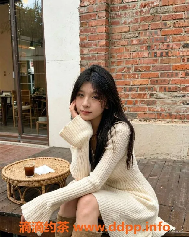 深圳楼凤资源信息,深圳龙华嫩妹菲菲，700元起，热情服务等你体验！