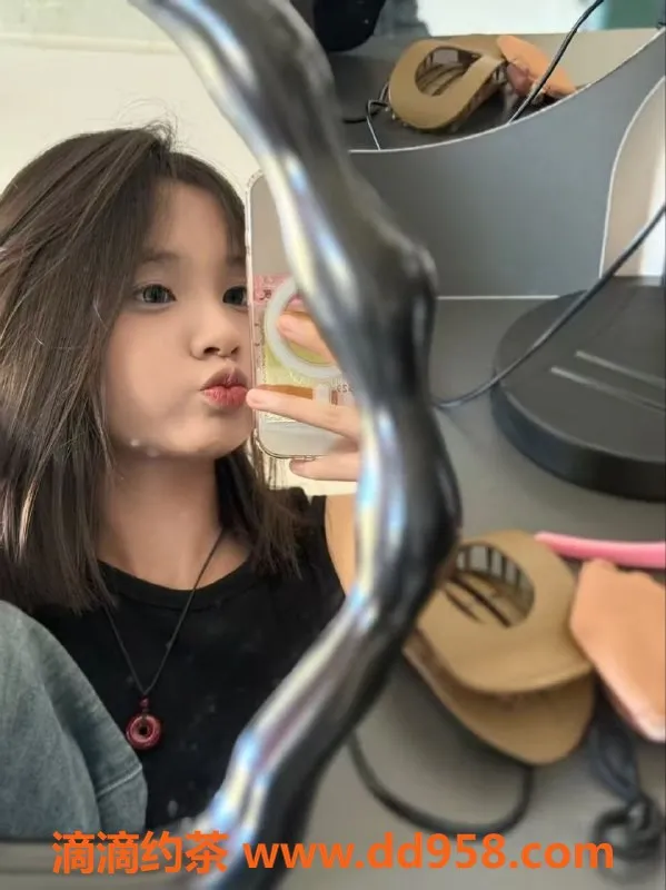 深圳楼凤资源信息,南山嫩妹小苹果，极品身材等你来体验！