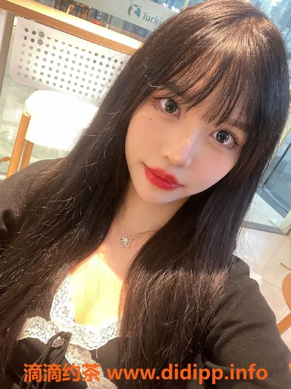 深圳楼凤-福田嫩姐卷卷，1000起价，享受鸳鸯浴服务