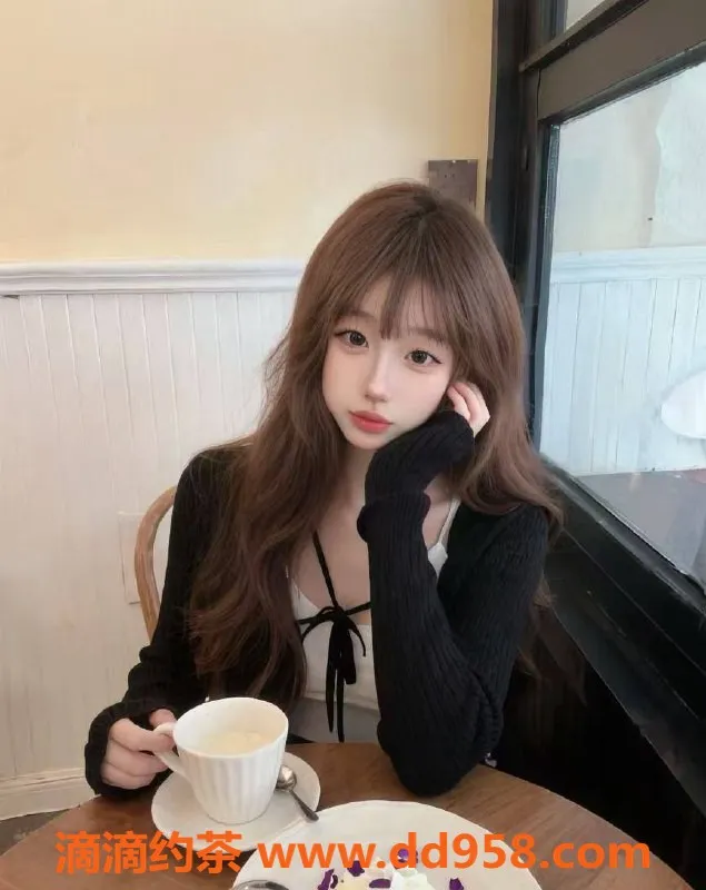 广州楼凤-天河嫩妹R苏苏，水费1100，超甜舌吻体验