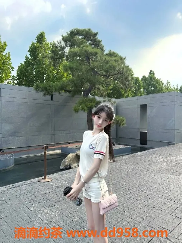 无锡楼凤资源信息,锡山长泰御园 08超嫩少女学妹服务体验