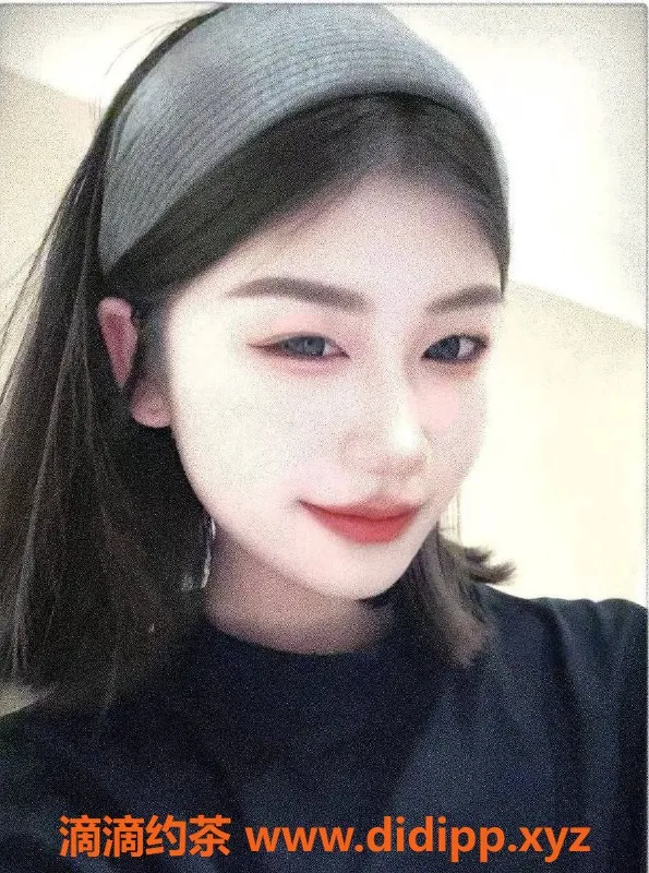 郑州楼凤-管城区小雯19岁白虎，170cm陪浴服务