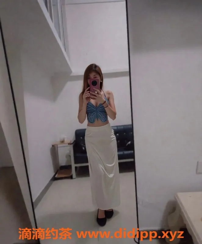 深圳楼凤-平湖大胸美女，25岁，160cm，服务多样，低至700元