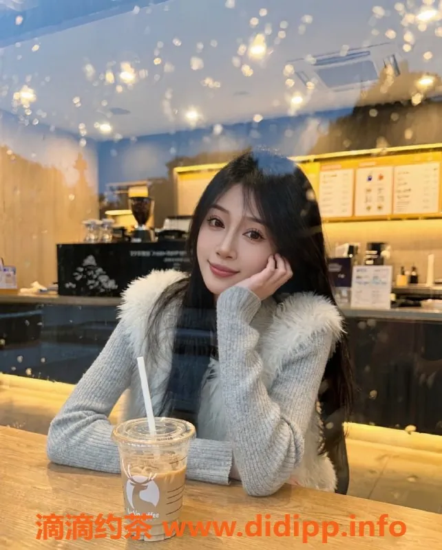 深圳楼凤-南山嫩姐图图，1300元制服诱惑等你享受