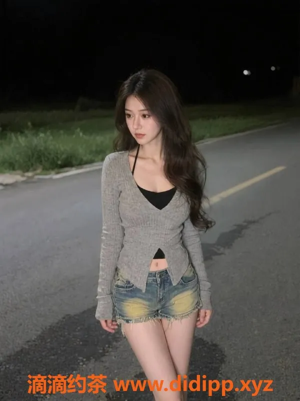 深圳楼凤-南山妮可，肤白貌美，1400元体验鸳鸯浴