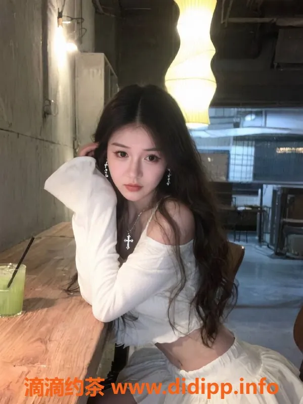 深圳楼凤资源信息,南山妮可，肤白貌美，1400元体验鸳鸯浴