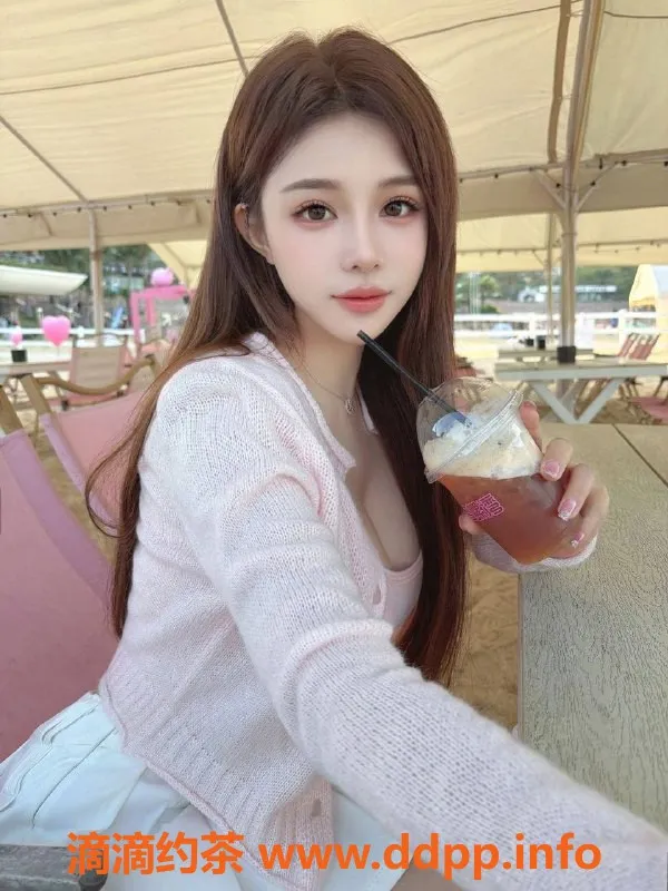 深圳楼凤-龙华嫩妹洛洛，788元起，六九鸳鸯浴服务